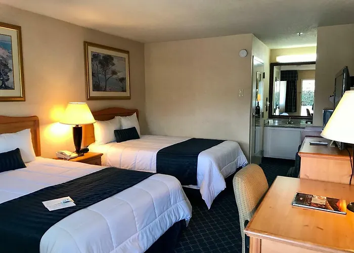 Coastside Inn